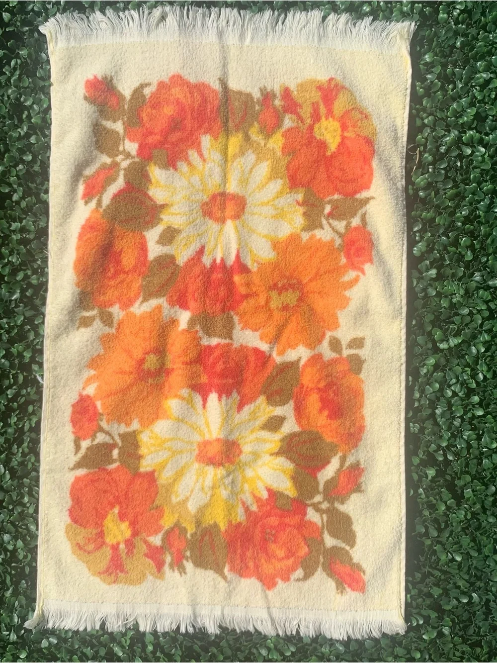 Vintage 70s Cannon yellow orange & red floral Bath Hand Towel & Washcloth Set